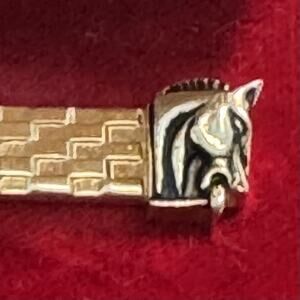VTG Swank 1-3/4" Textured Horse Head Tie Bar Clip Gold Tone Colt Pony Hunter